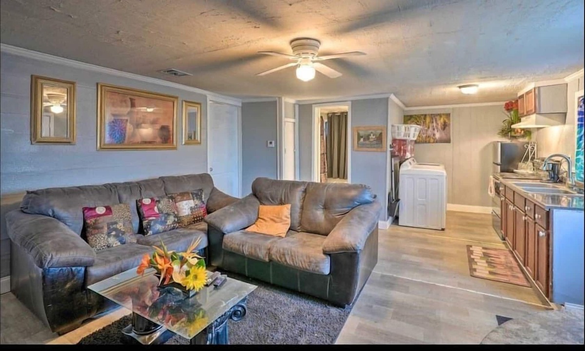 Broadmoor House | New Two Bedrooms Summ