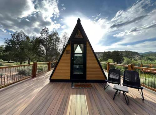 Orderville House | NEW! Unique Modern Glamping Chalet #3