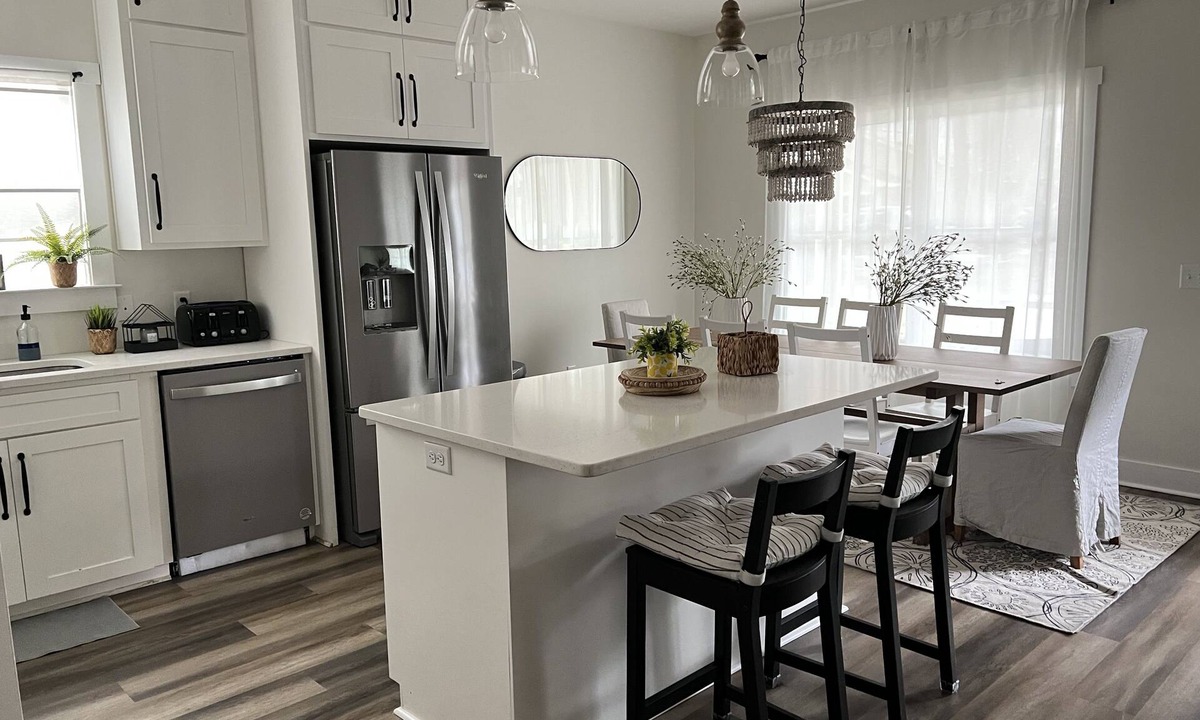 Shellman Bluff House | New-water and golf course view. Sleeps 8, 3 bedrooms, 2 baths, 4 beds.