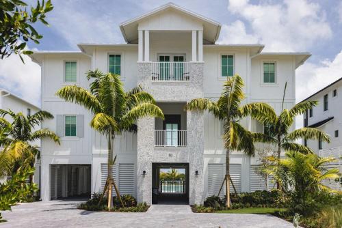 Key West House | New Waterfront Home - Dreamside House