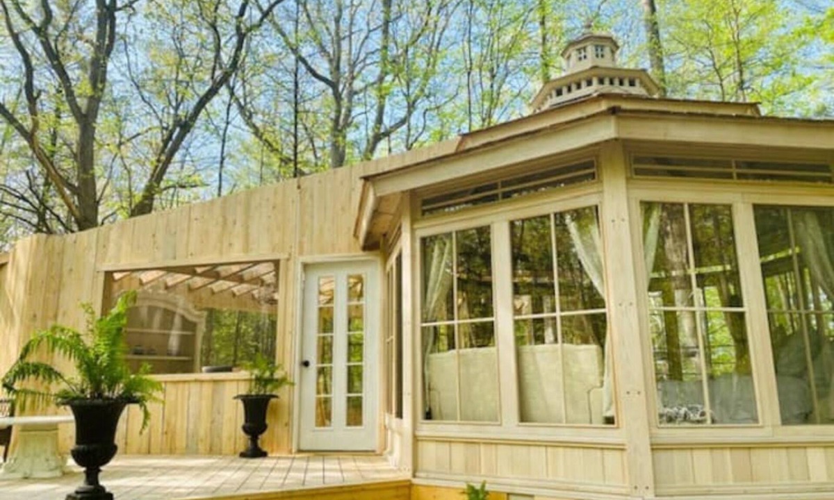 Trent Hills Cabin | NEW! White Oaks Gazebo by lake -Nature & Solitude