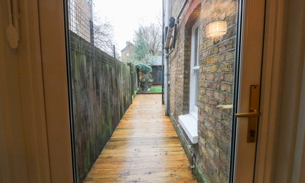 Whitstable Cottage | Newden Cottage