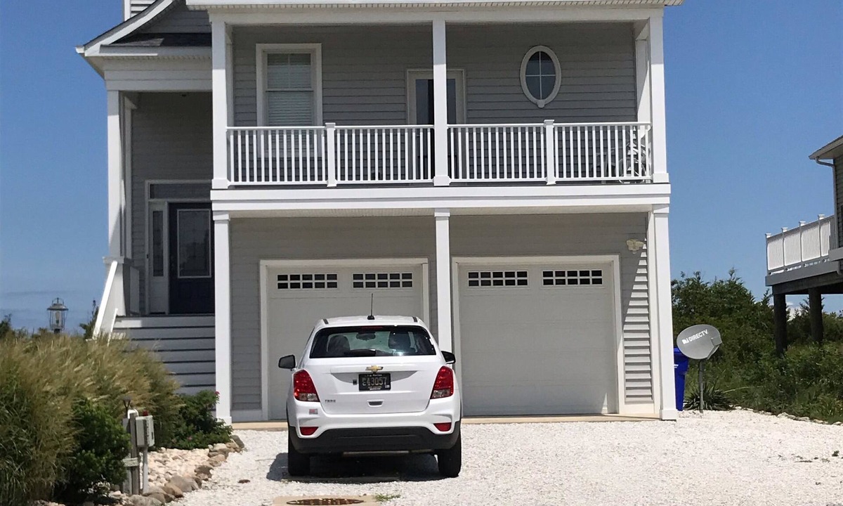 Broadkill Beach House | Newer Beachfront Rental