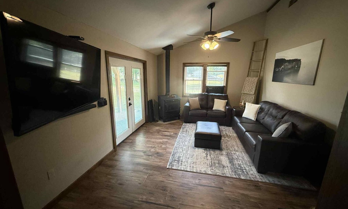 Sparta Cabin | Newly built 1 bedroom/1 bathroom