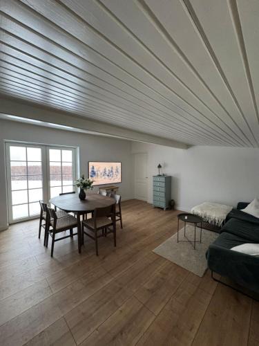 Fredensborg Municipality Villa | Newly built home with large garden, as well as nice views