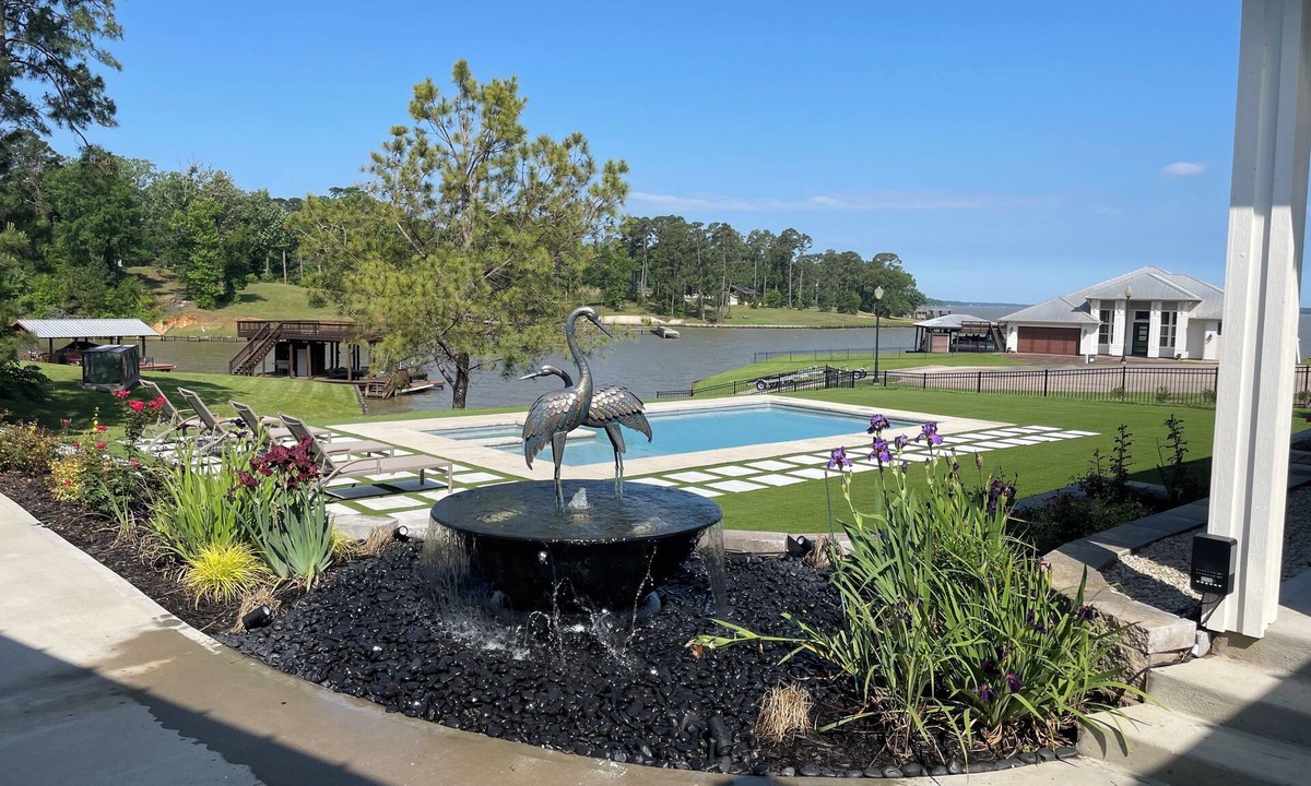 Pointblank House | Newly built Lake House, 5+ bdrm, 3baths, pool, and indoor pickleball/basketball.
