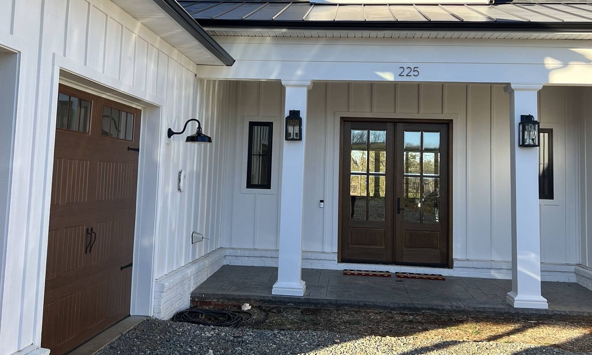 Union Hall House | Newly built large custom built lakefront house with private dock and a wet cove.