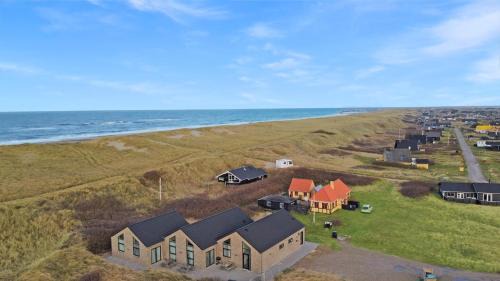 Vrist Strand House | Newly Built Luxury House Right By The Sea - Sj560