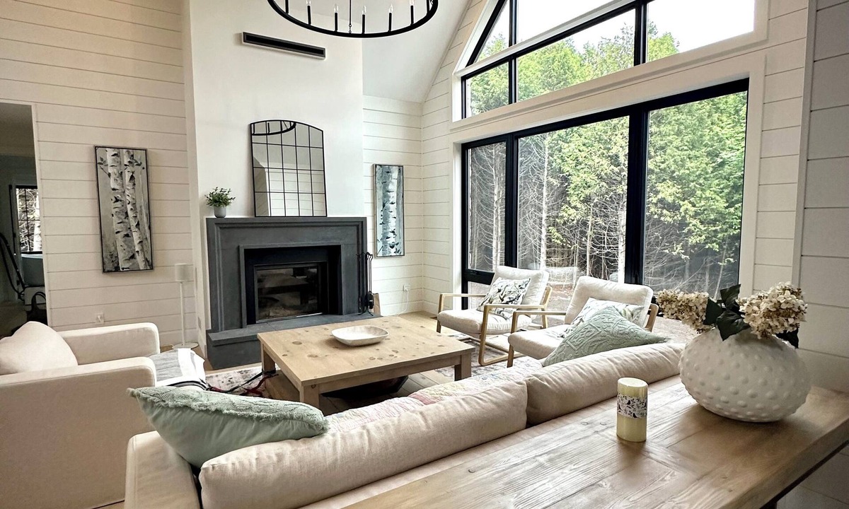 Eugenia Cottage | Newly-built Modern Farmhouse at Eugenia Falls