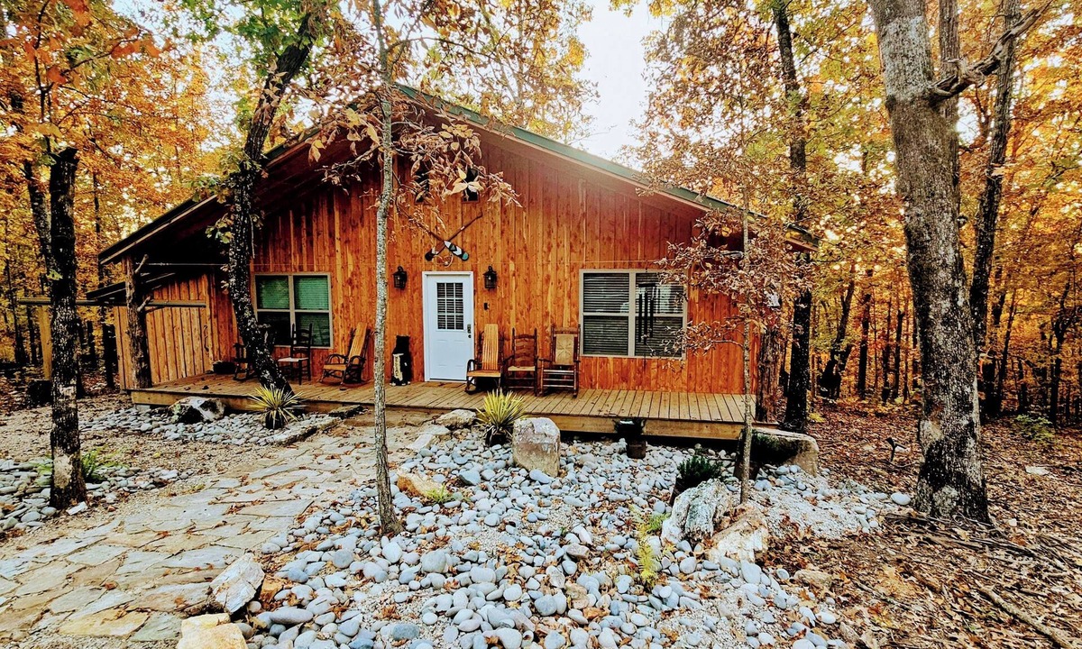 Mammoth Spring Cabin | Newly constructed Secluded Ozark Cabin - 45 Acres - Fire Pit & Trails