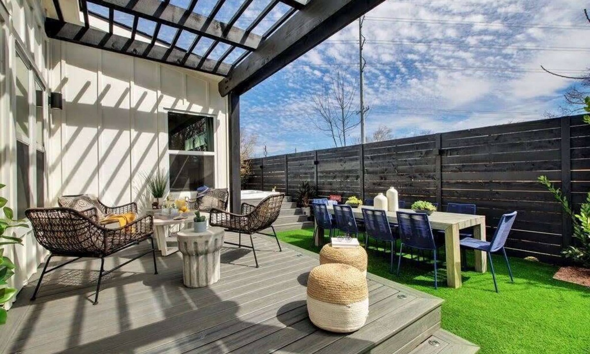 East MLK House | Newly Constructed Chic Home | Hot Tub