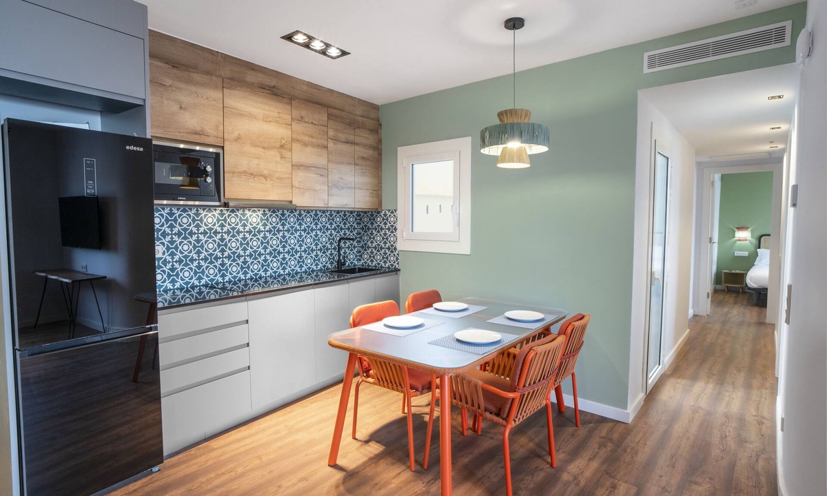 Collblanc y La Torrassa Apartment | Newly renovated 3 bedroom apartments centrally located in Barcelona