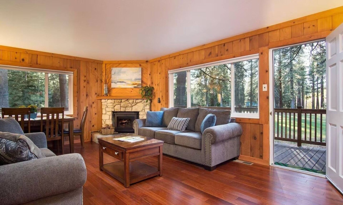 Kings Beach Cabin | Newly Listed! Red Cabin on Brockway Golf Course - Kings Beach - Dog Friendly