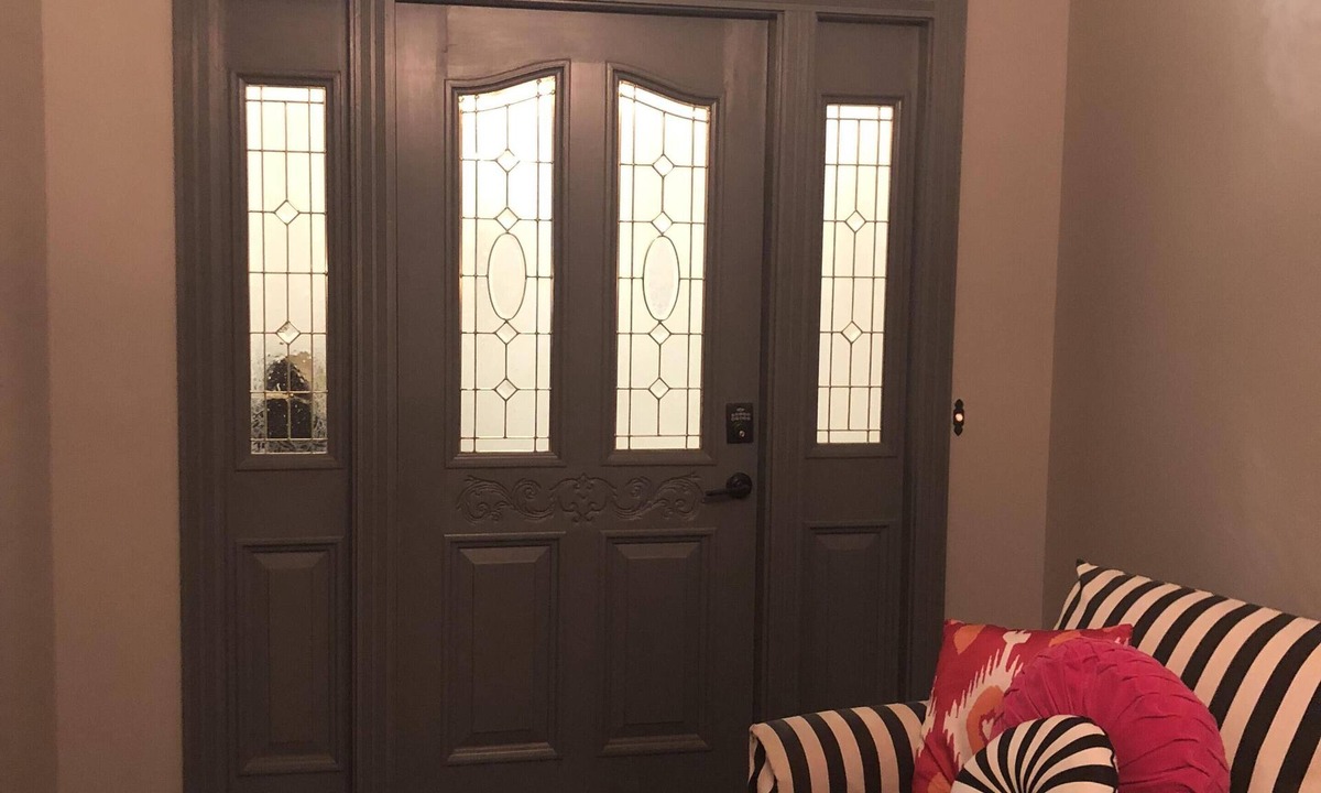 Cape Girardeau Apartment | Newly re-listed downtown historic apartment