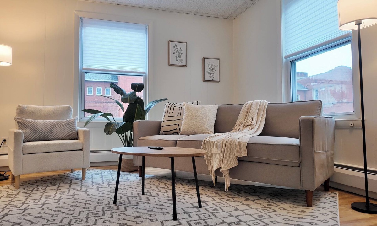 Franklin Plantation Apartment | Newly Refreshed 3bd Spacious Unit Minutes from 290