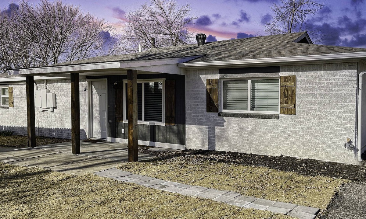 Owasso House | Newly remodel home 2BD/2BATH, 15min to dwtn Tulsa.