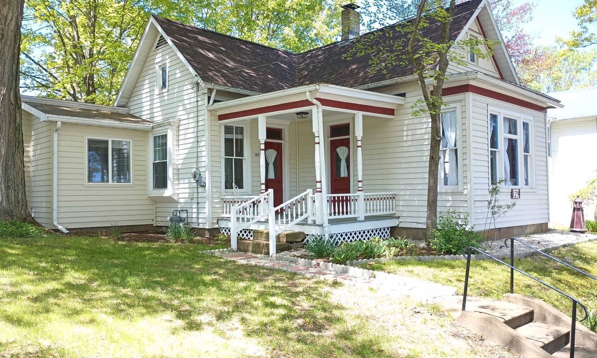 Butler House | Newly Remodeled 1900 Cottage