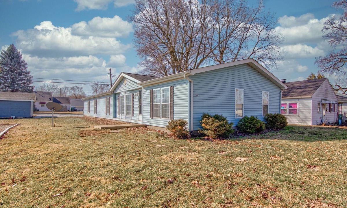Muncie House | Newly Remodeled 5BR/3BA Home