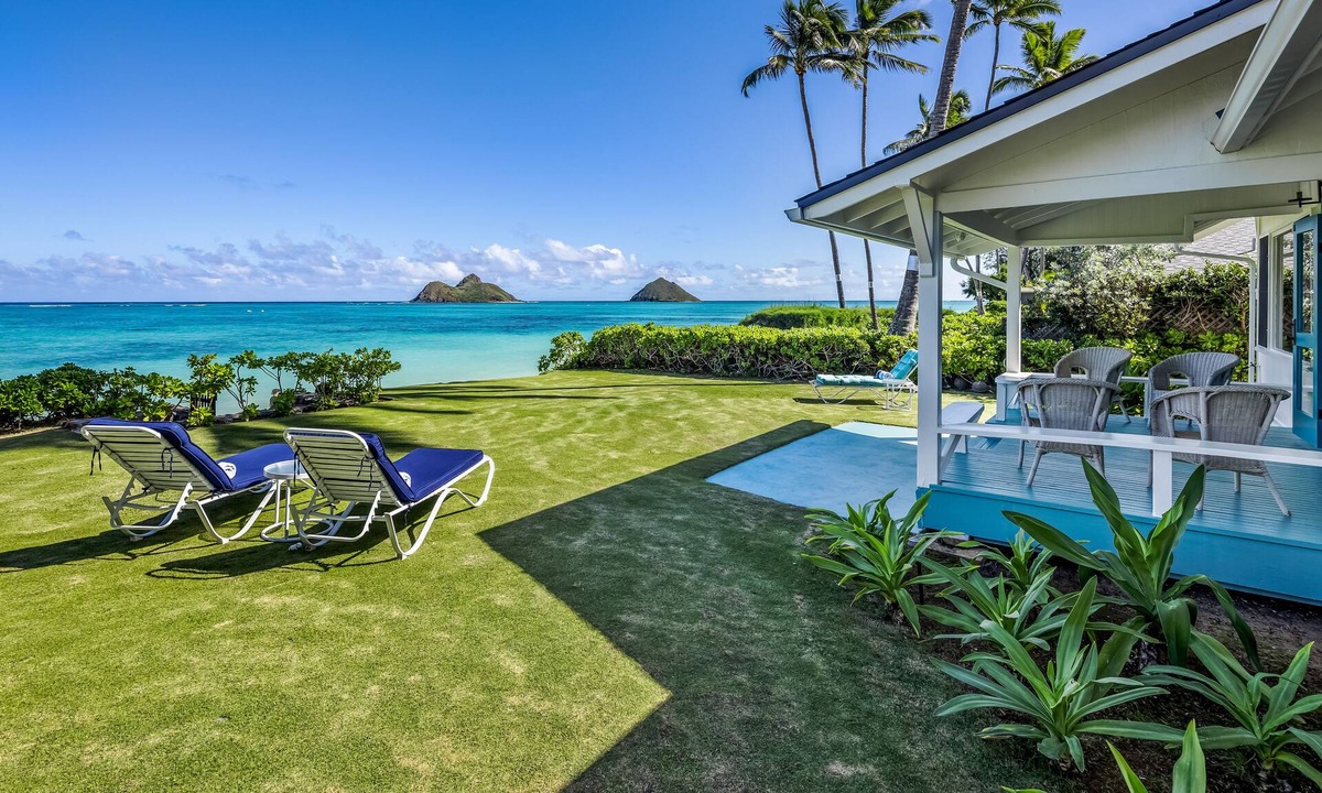 Lanikai House | Newly REMODELED AND the best access to sandy Lanikai Beach! NUC # 90/TVU-0031