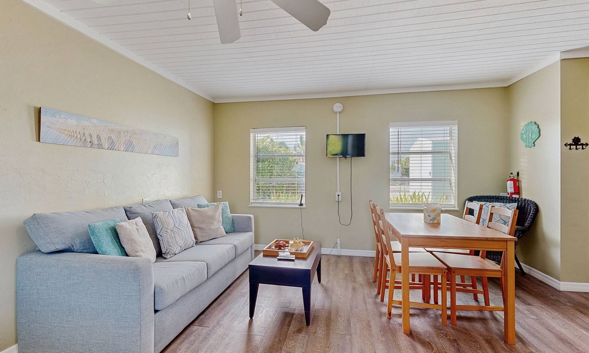 Marathon House | Newly remodeled, bayfront studio with dock, views & open water access