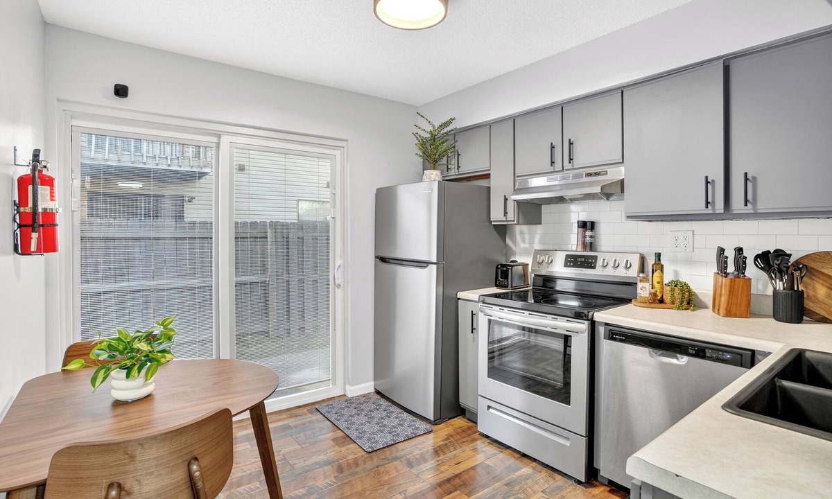 Springfield Condo | Newly Remodeled Condo in the Heart of Springfield