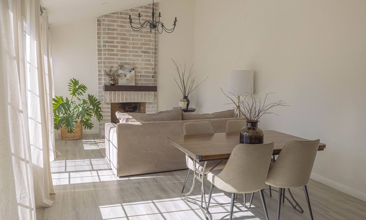 Lake Forest House | Newly Remodeled Cozy Coastal Feel Home