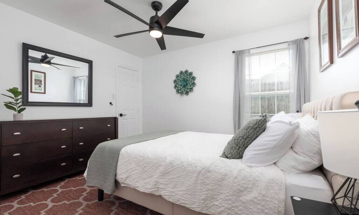 McKinney House | Newly remodeled home near Historic downtown