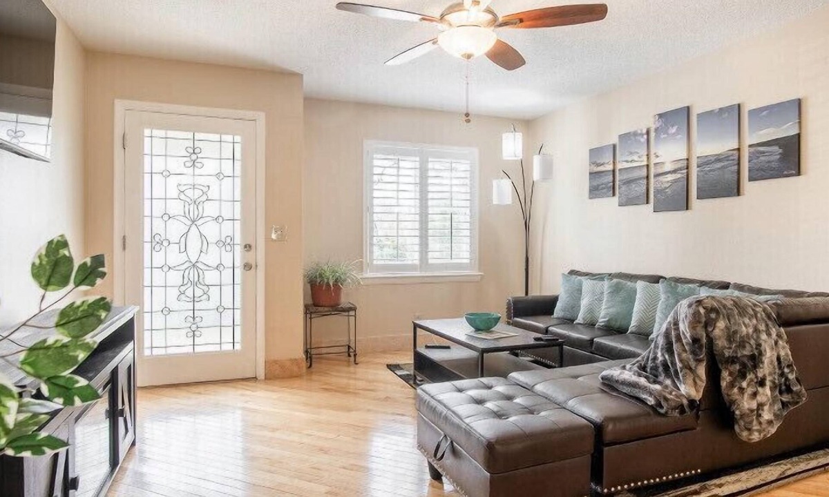 Red Bank Apartment | Newly Remodeled Luxury Duplex 7 minutes to downtown