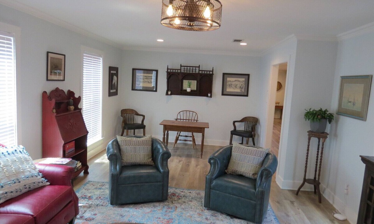Salado House | Newly remodeled townhouse with easy access to quaint, downtown Salado.