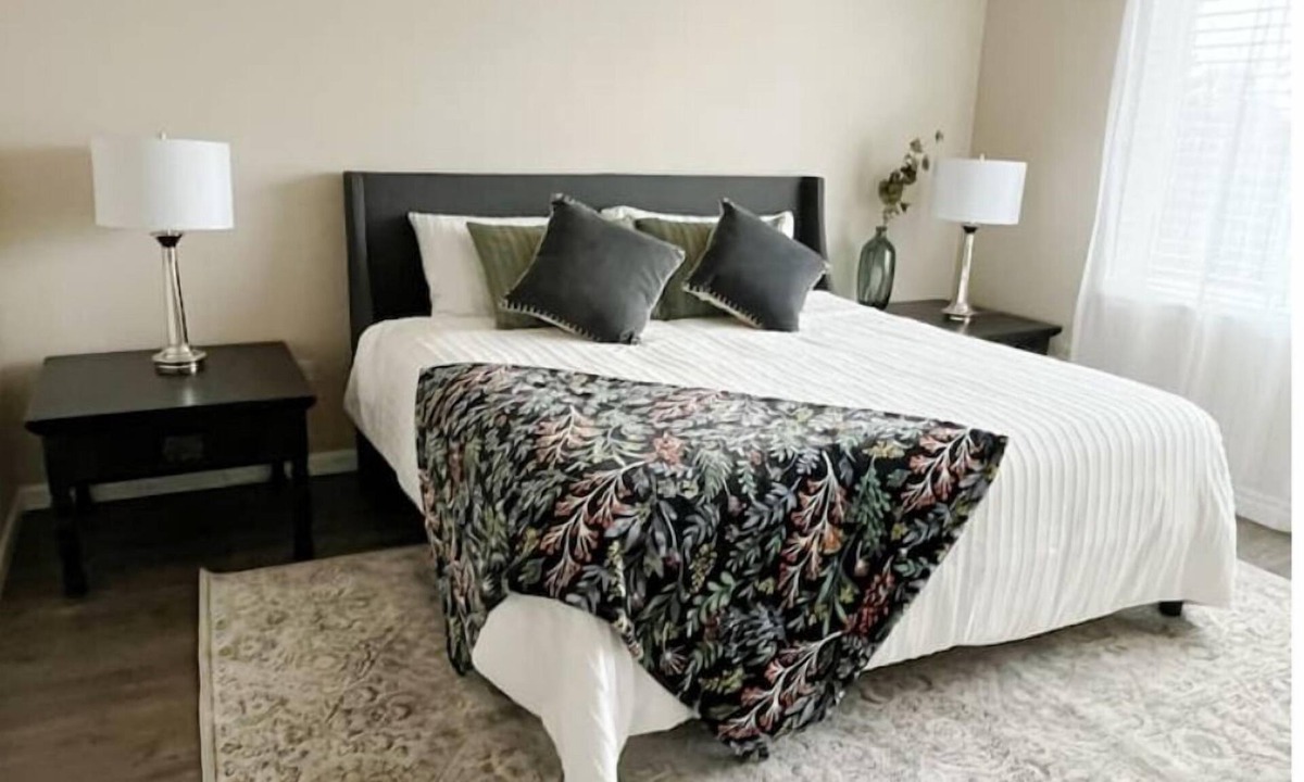 Aloha House | Newly remodeled w/creek view