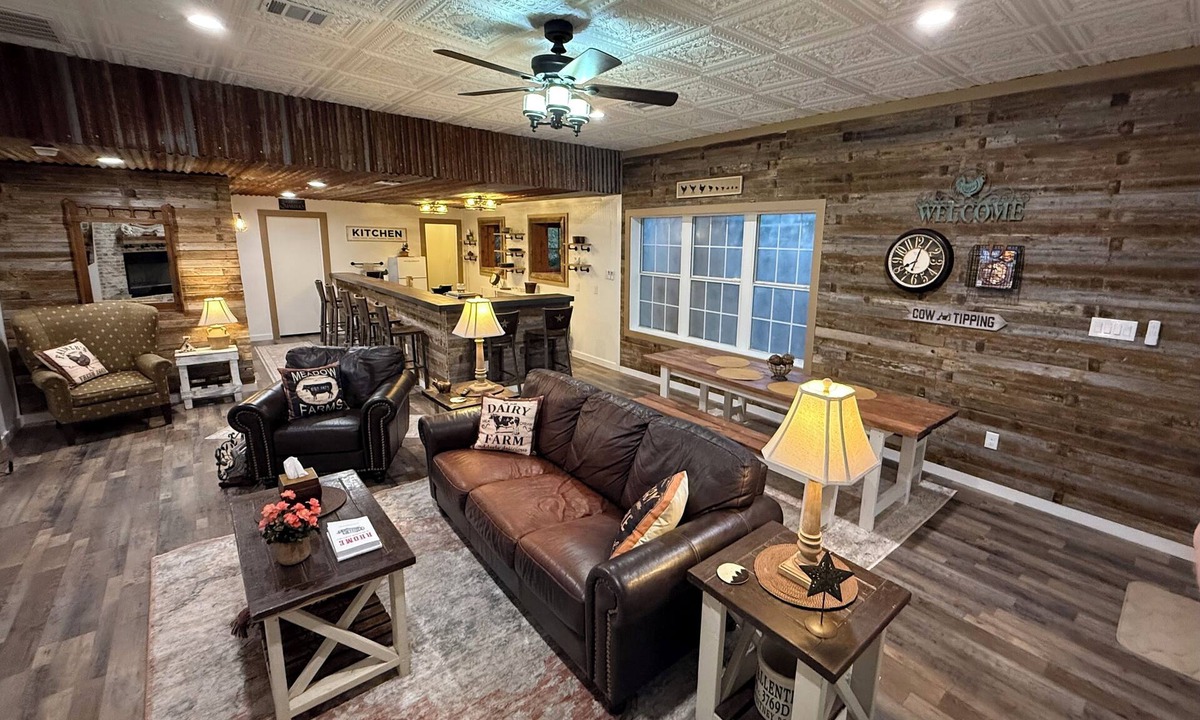 Rhome House | Newly Reno’d Rustic Home at “Old Mill in Rhome” - Short Drive to Ft. Worth