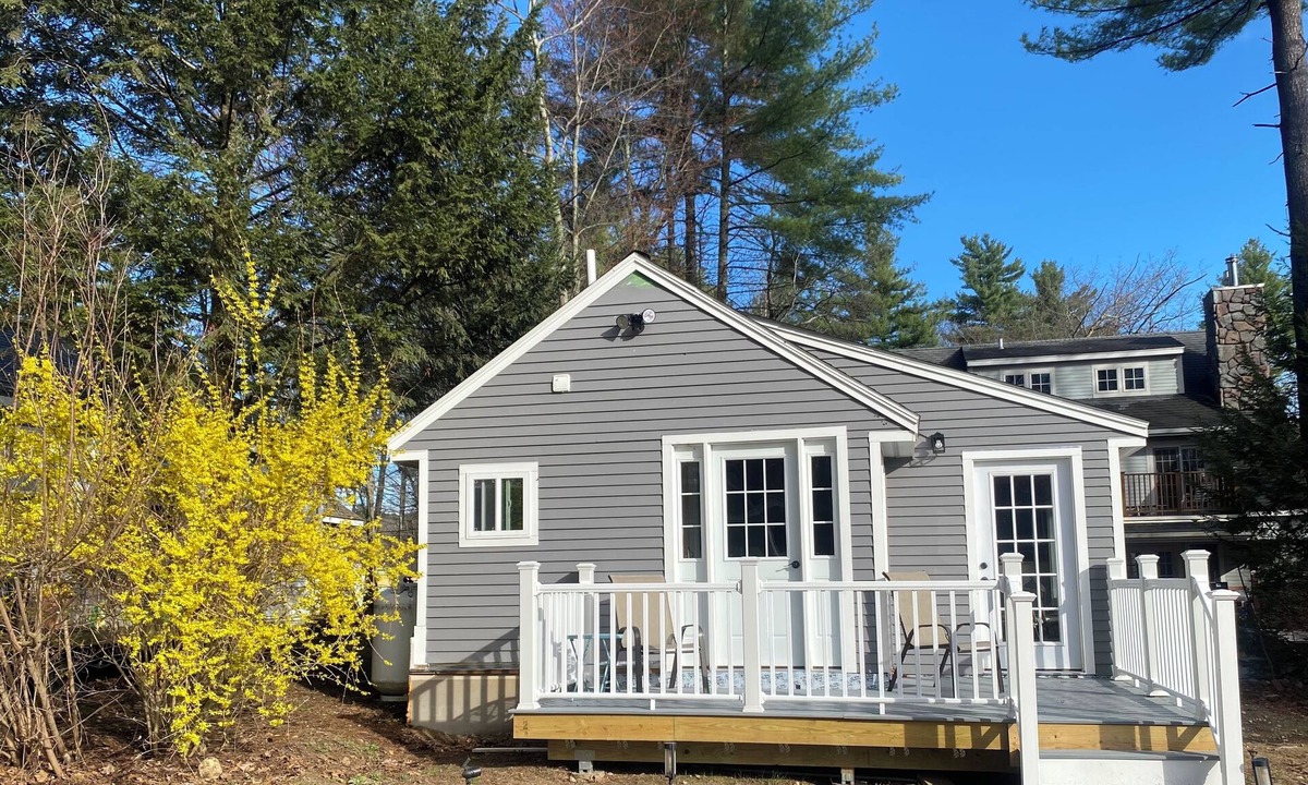 Amherst Cottage | Newly renovated 2-bedroom cottage; walking distance to Baboosic Lake Town Beach