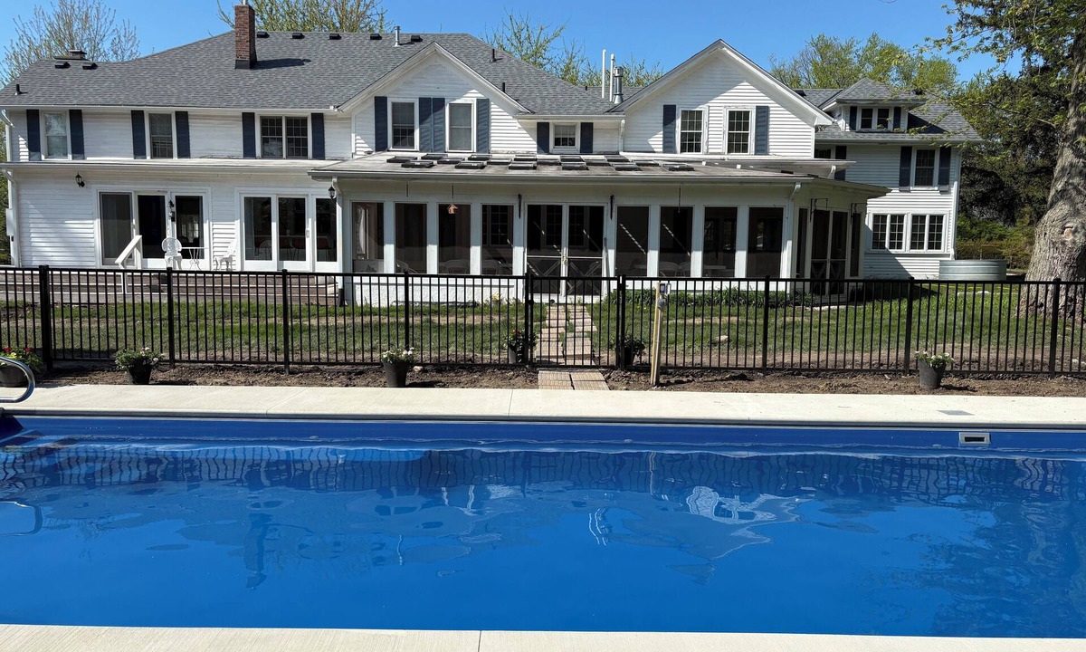 Sawyer House | Newly renovated, 7700 Sq. Ft, 8BR, 7BTH, Heated Pool, Hot Tub, Arcade Game Barn