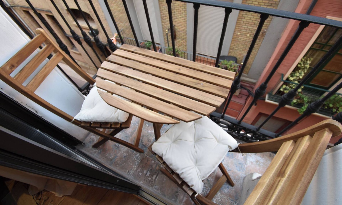 San Pablo Apartment | Newly renovated apartment in El Pilar
