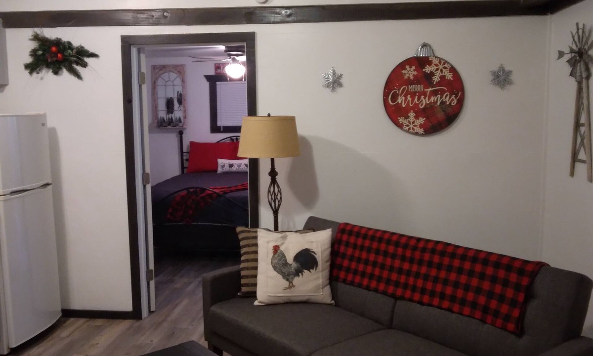 Palestine Cabin | Newly Renovated Cabin at The Ranch at Walston Springs