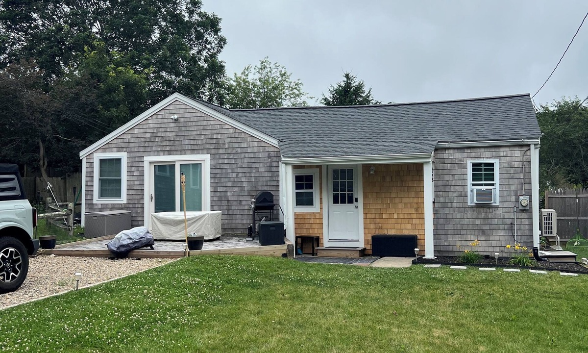 Hyannis House | Newly Renovated Cape Cod Retreat: Beach & Melody Tent Steps Away!