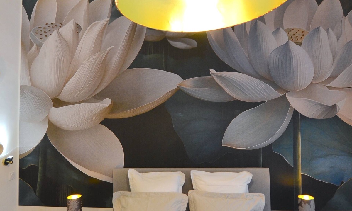 Les Fleurs Apartment | NEWLY RENOVATED CHIC & GLAMOR LARGE STUDIO