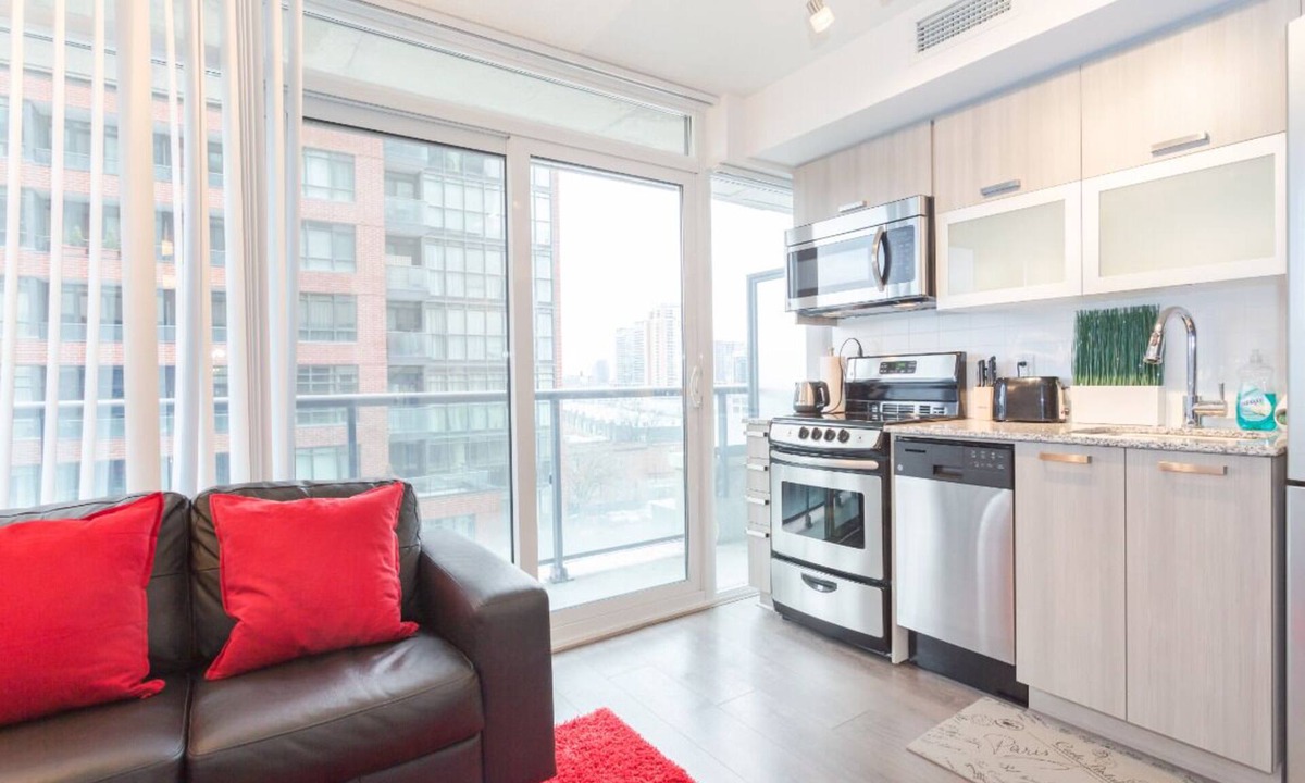 King West Village Condo | Newly Renovated Condo in Downtown Toronto