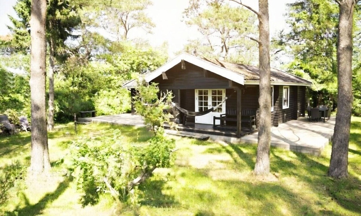 Udsholt Sand House | Newly renovated house close to beach - Sleeps 10