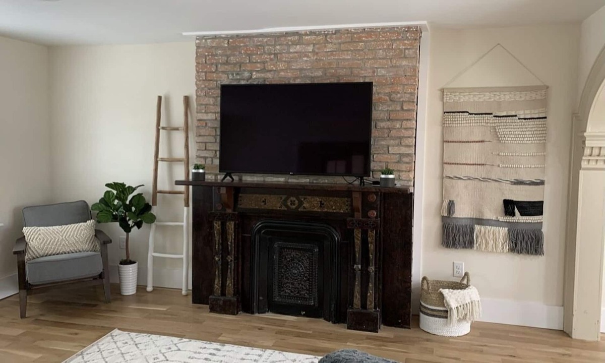 Hudson House | Newly renovated house in historic Downtown Hudson