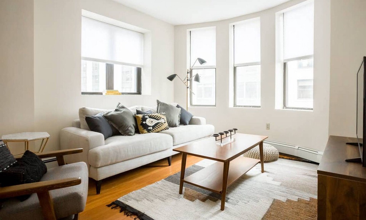 Boston Financial District Apartment | Newly renovated! Laundry in Building - Keyless entry - Perfect for Business or Medical Tourism