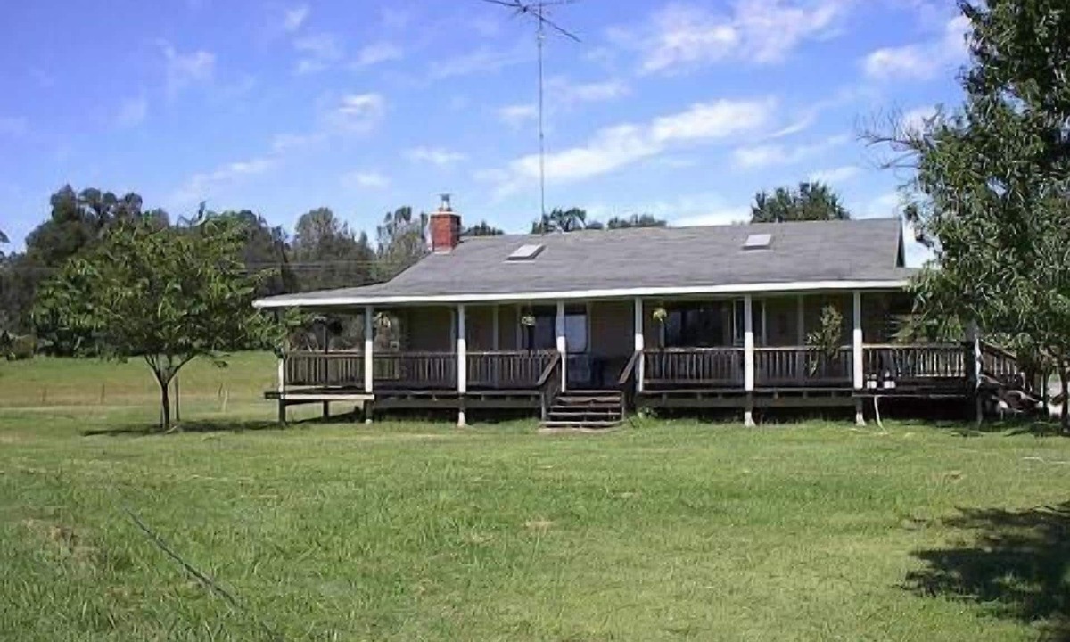 Penn Valley Cabin | Newly Renovated Log Cabin. Private Bass Fishing Pond on 10 Acres
