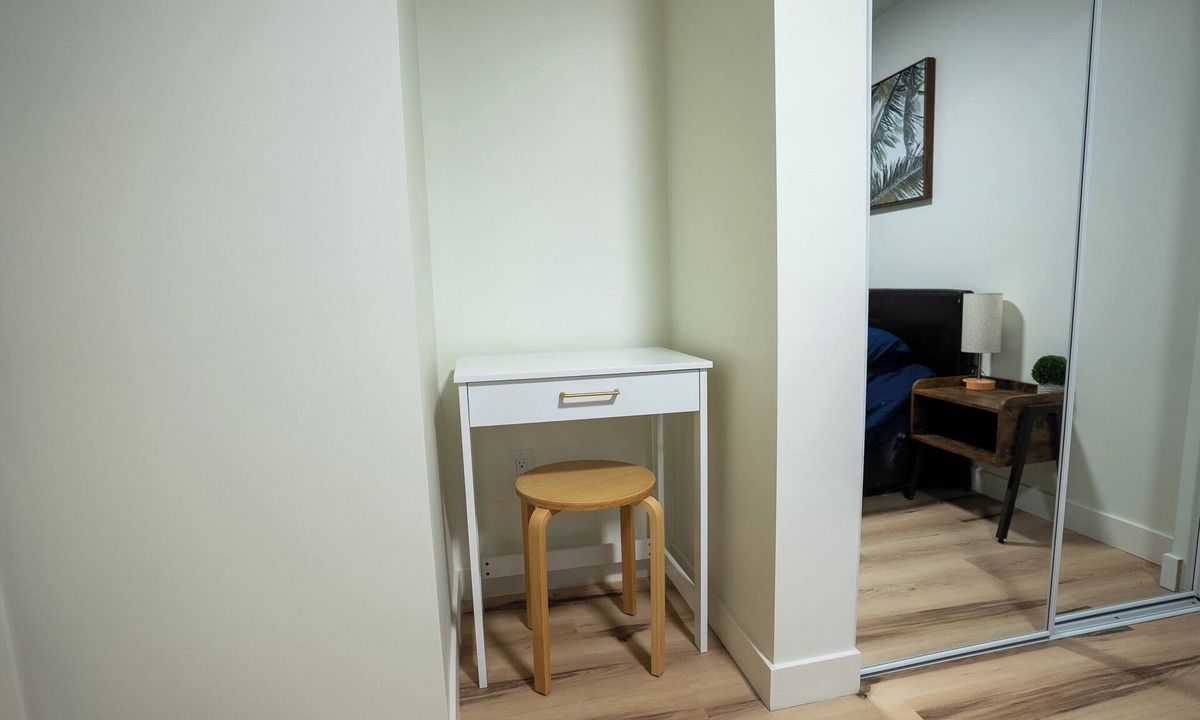 Saskatoon House | Newly Renovated Modern Private Suite w/Workspace