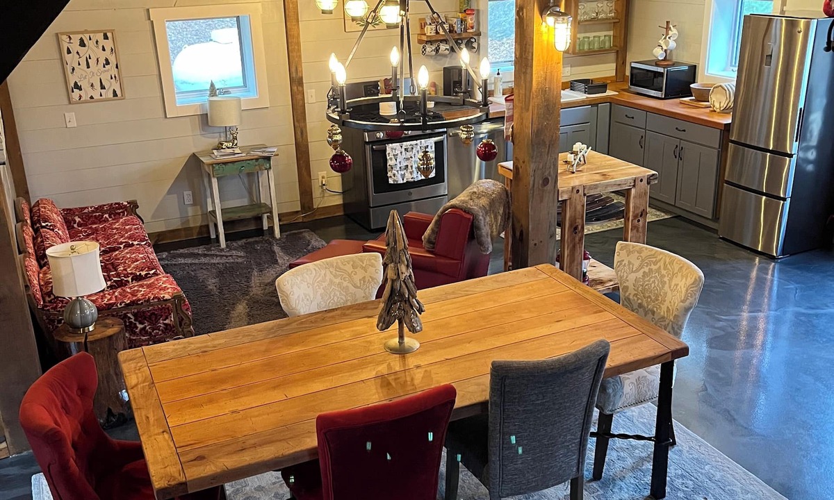 Silver Lake House | Newly Renovated Post & Beam Style Barn.