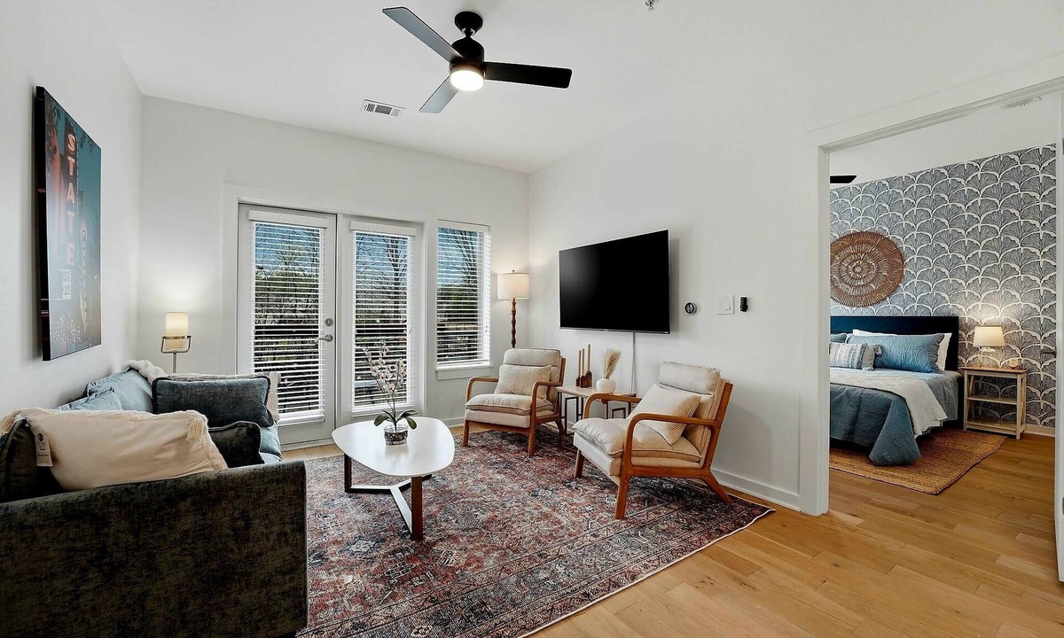 South Lamar Apartment | Newly renovated South Lamar 2-bedroom w/sauna, pickleball, pets, gym and more!
