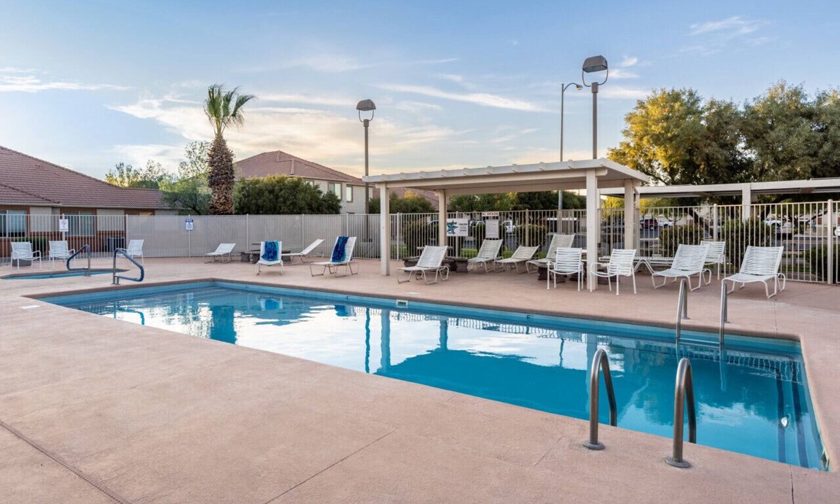 Mesquite Condo | Newly Renovated Sparkling Springs by J and Amy BL990802