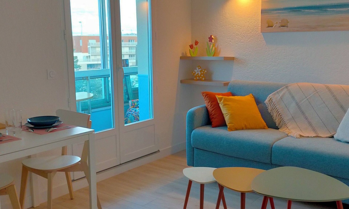 La Turballe Apartment | Newly renovated studio 2 minutes' walk from the beach and town center