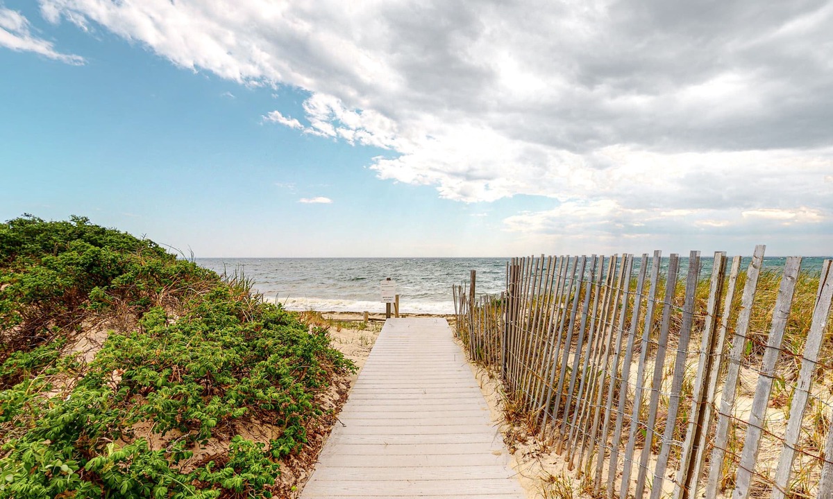 North Truro Apartment | Newly Renovated Studio with AC, Grill – steps from Private Beach