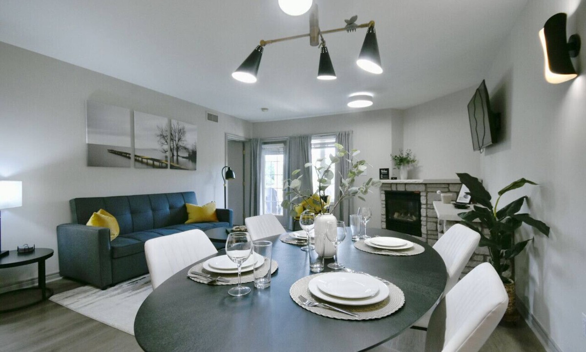 Oro-Medonte Apartment | Newly Renovated Suite @ Carriage