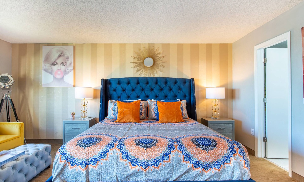 Southwest Orlando Apartment | Newly Renovated Suite, Amazing Water View Best Location to Disney and Universal